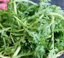 Chinese chrysanthemum greens