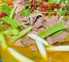 Carbon Pot Sour Cabbage Beef