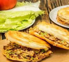 Lao Tongguan Meat Sandwich