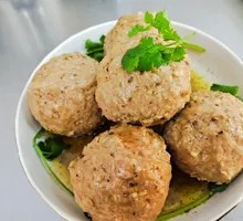 Hot Braised Pork Meatballs
