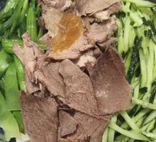 Sauce-Flavored Beef Noodles