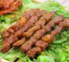 Charcoal-grilled Lamb Skewers