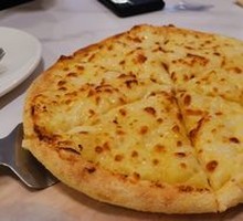 Thai Golden Lychee Durian Pizza