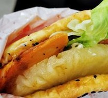 Grilled Pineapple Chinese Burger