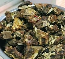 Hand-Torn Pork Bones