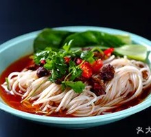 Three Delicacies Clay Pot Noodles