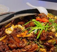 Saucy Spicy Stir-Fried Chicken