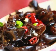 Cold-mixed black fungus