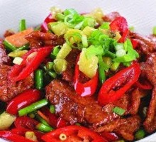 Stir-Fried Beef with Yellow Onion
