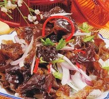 Shredded Onion with Wood Ear Mushrooms