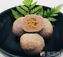Flower-shaped Beef Meatballs