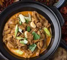 Nanyang Yellow Beef Stewed in Clay Pot