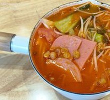 Tomato Hot Pot Rice Noodles