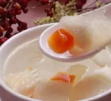 Pear and Silver Ear Soup with Rock Sugar