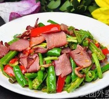Green Pepper with Preserved Meat