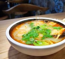 Lü's Sesame Noodle Soup