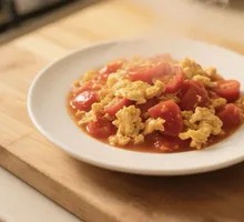 Scrambled Eggs with Tomatoes