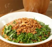 Cilantro Meat Paste Noodles