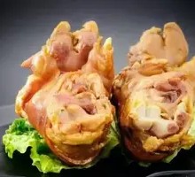 Tea-Scented Pig Trotters