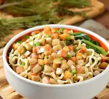 Three-Diced Noodles