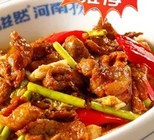 Fried Pork with Vegetables Noodles