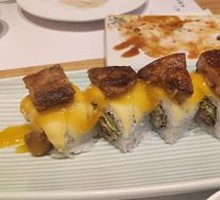 Foie Gras Mango Roll