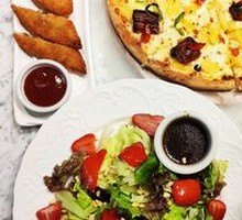 Thai Golden Lychee Durian Pizza