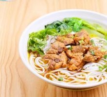 Braised Pork Ribs with Rice Noodles