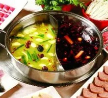 Spicy and Clear Soup Hot Pot
