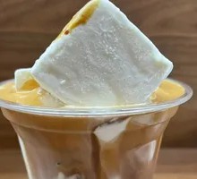 Grape Milk Brick Latte