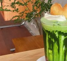 Strawberry Matcha Latte