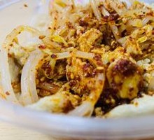 Bean Sprout and Wheat Gluten Stir-fry