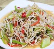Sour Stir-Fried Bean Sprouts