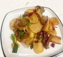 Dried Potato Slices Stir-Fried with Preserved Pork