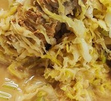 Sour Cabbage Stewed Pork Bones