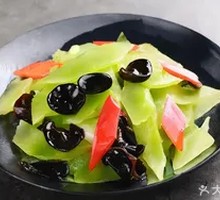Stir-fried Lettuce with Black Wood Ear Mushrooms