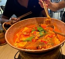 Poyang Lake Bighead Fish Head and Tofu Soup