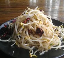 Sour Stir-fried Bean Sprouts