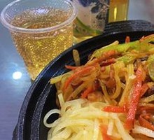 Fish-flavored Pork with Rice Crackers