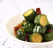 特色酱黄瓜