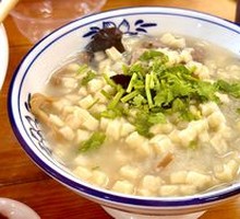 Classic Beef Noodles in Soup