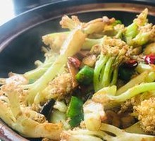 Cauliflower Stir-fried with Preserved Pork