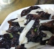 Stir-fried Yam with Wood Ear Mushrooms