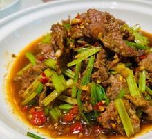 Stir-Fried Beef with Yellow Onion