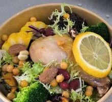 Fragrant Braised Chicken Leg with Seasonal Vegetables