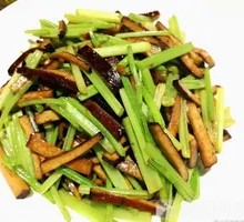 Water Celery Stir-fried with Tofu Skin