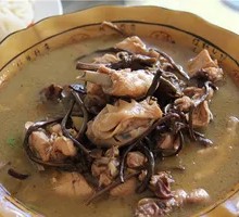 Chicken Stewed with Mushrooms