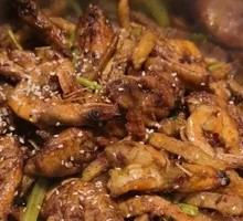 Single-Portion Chicken Wing and Shrimp Dry Pot
