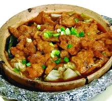 Braised Pork Belly in Clay Pot