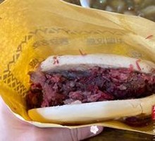 Cured Beef Sandwich with Lean Meat
